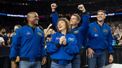 Artemis II Crew Personal Touch: What They Will Take to the Moon