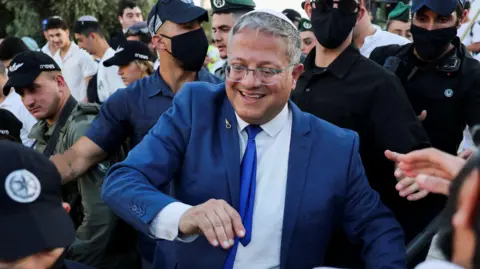 Jewish Nationalists Challenge the Status Quo at Jerusalem's Al‑Aqsa Dome