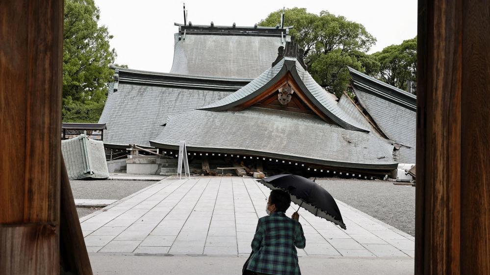 Hundreds of Aftershocks Shake Japan After 6.8 Quake Leaves 13 Dead