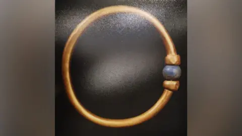 Ancient Egyptian Bracelet Stolen and Melted Down in Irreplaceable Theft