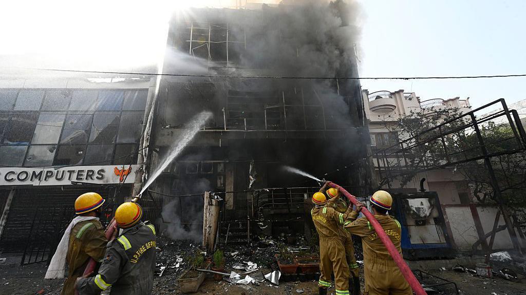 Inquiry Ordered After Deadly Building Fire in Lucknow Claims 15 Lives