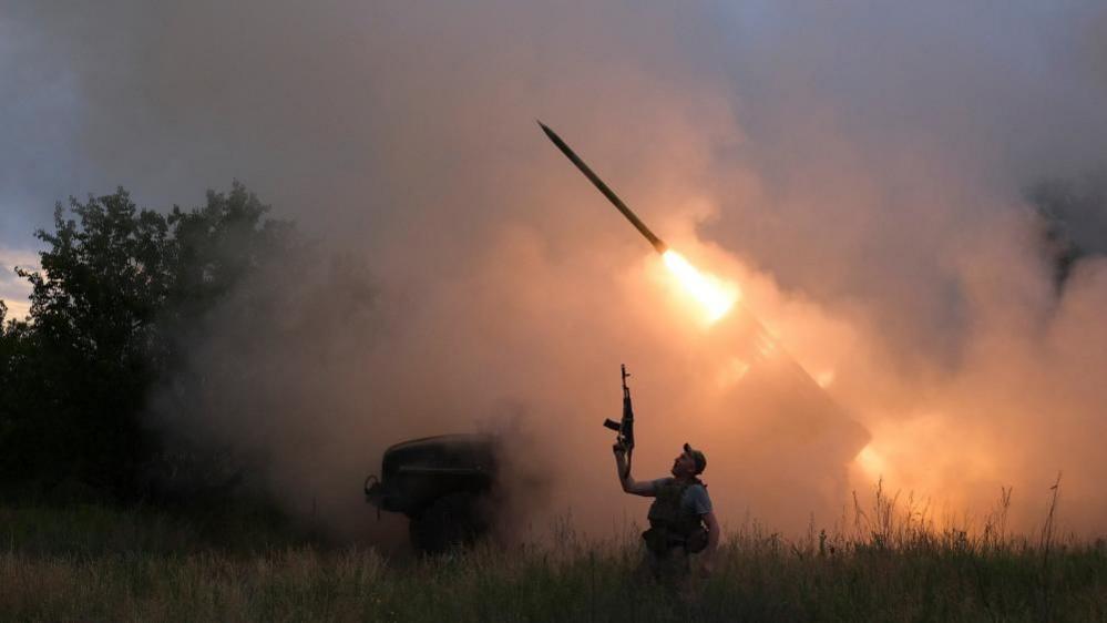 Russian troop build‑up threatens city seen as key to seizing Ukraine's Donbas