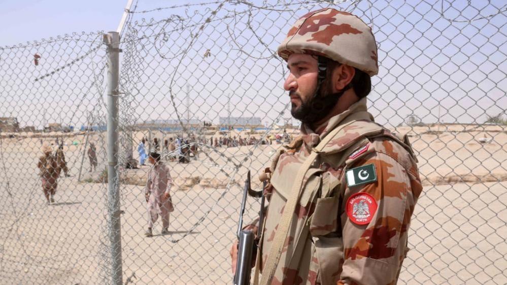 Taliban Strike Pakistani Border, Injuring Civilians as Tensions Rise
