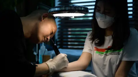 South Korea Approves Tattooing by Non-Medical Professionals after 30 Years