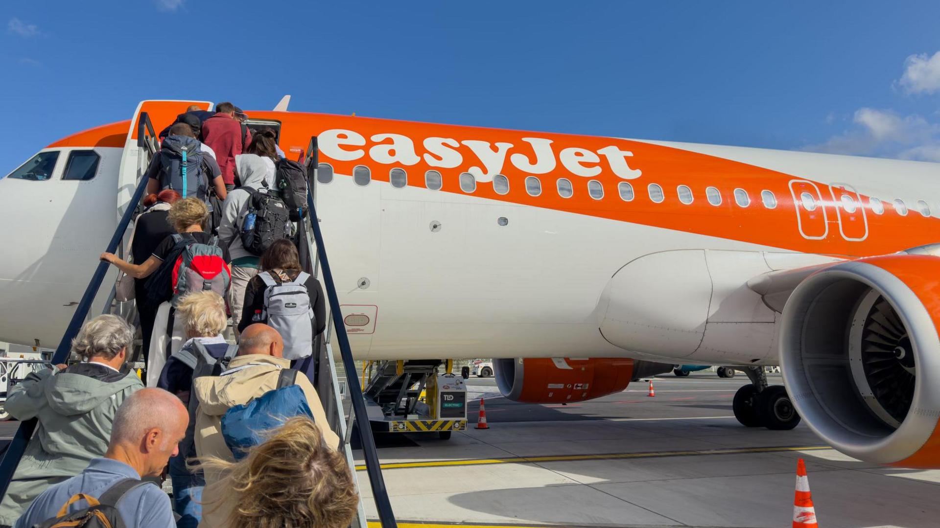 Apollo Takes Over EasyJet for £5.7bn After Rival Withdrawal