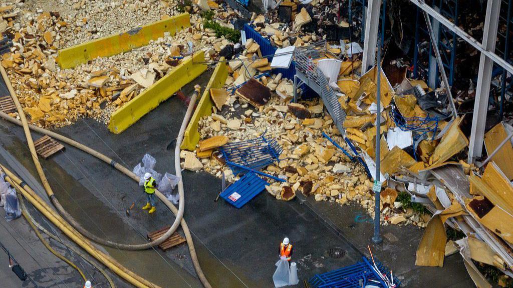 Los Angeles Warehouse Fire Turns City into Rotting Stench