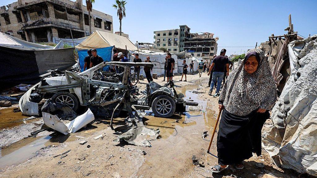 Israel Captures Senior Hamas Official in Gaza Raid