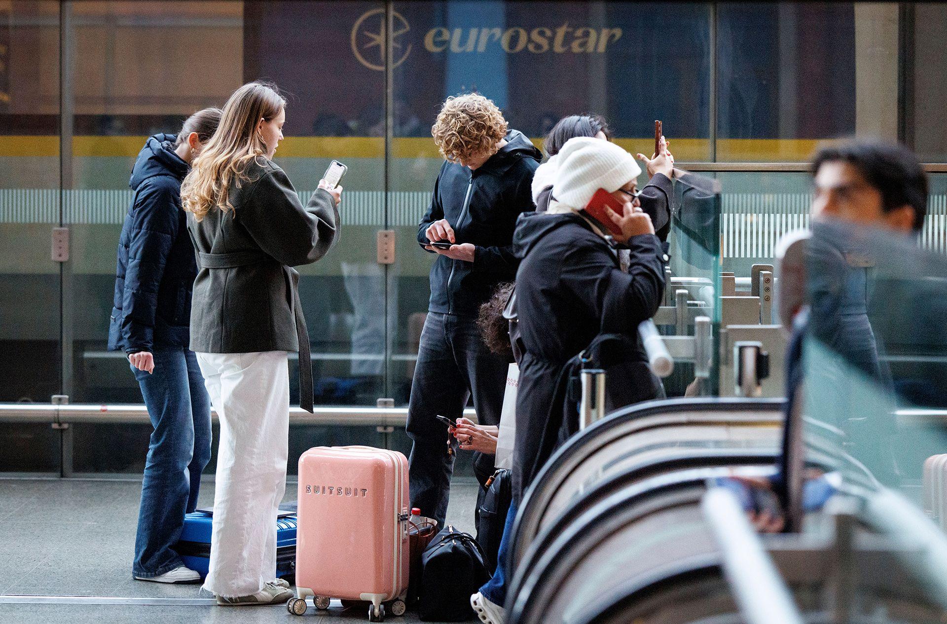 EU Border System Spurs Airport Queues as Holidaymakers Eager to Get Home