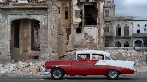 Cuba’s Tourism Industry Sinks Under Renewed U.S. Sanctions