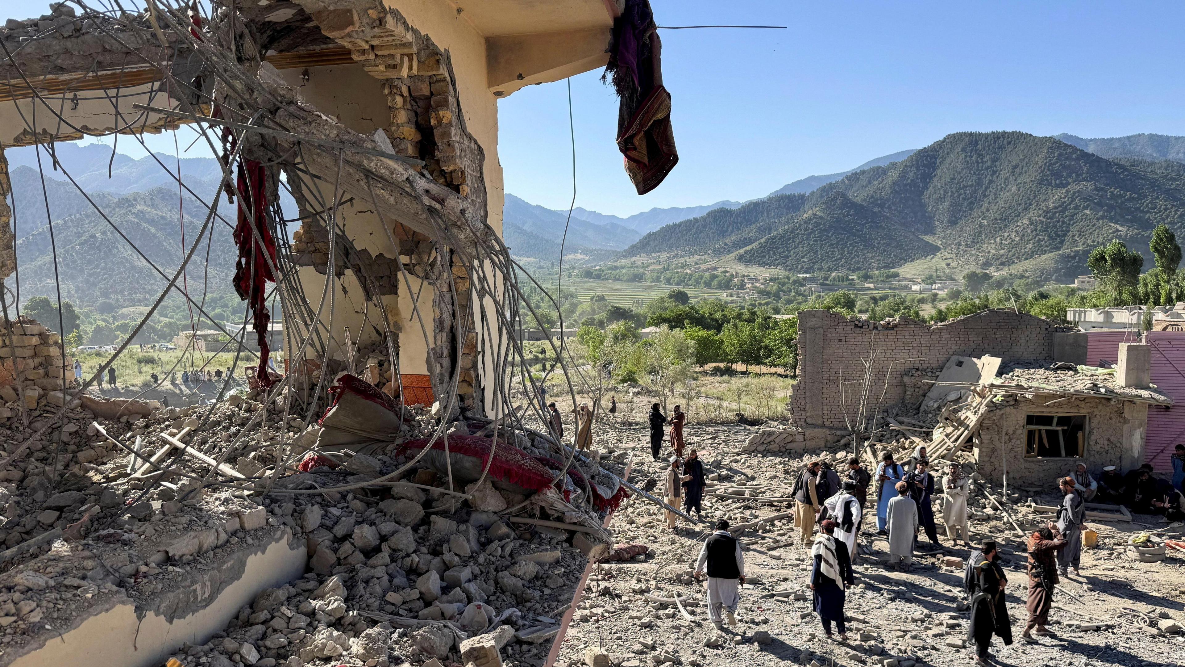 Pakistan Airstrikes Kill 28 Afghan Civilians, UN Says