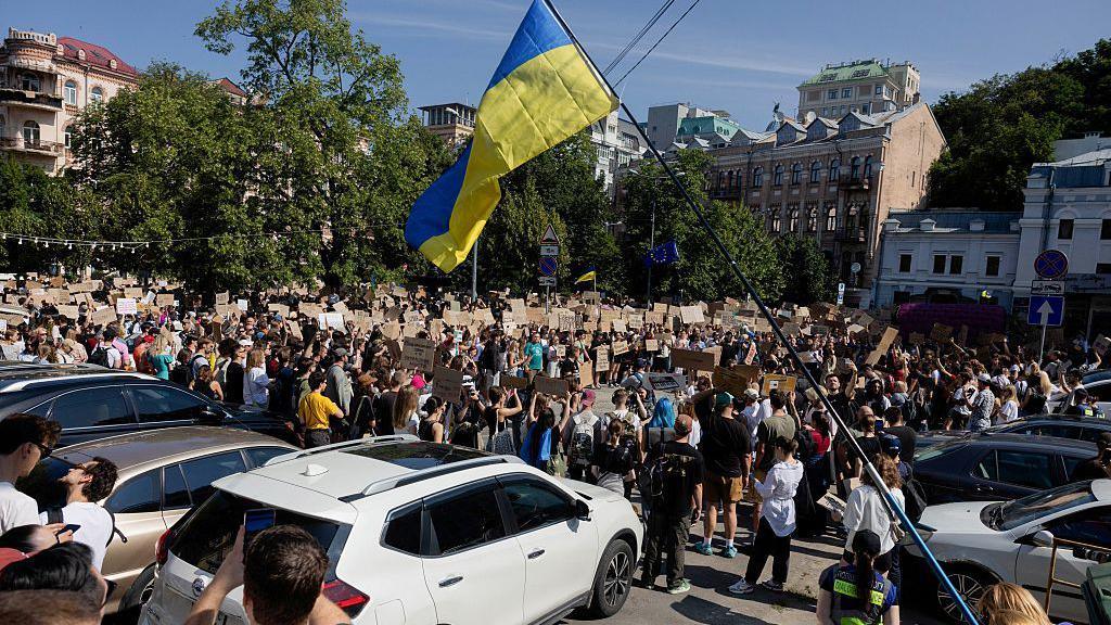 Ukrainian Cities Rally Protest Against Zelensky's Sudden Removal of Defence Minister