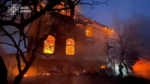 Poland Scrambles Jets as Russian Strikes Hit Kyiv Ahead of Peace Talks