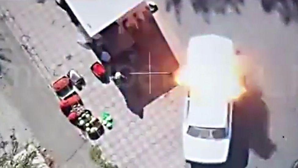 Ukrainian Video Shows Russian Drone Chasing and Dismantling Street Vendor in Kherson