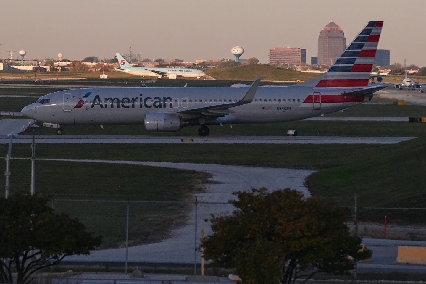 FAA Orders 10% Flight Reductions Amid Ongoing Government Shutdown