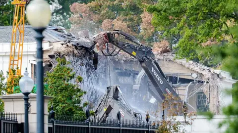 Total Demolition of White House East Wing Set to Begin
