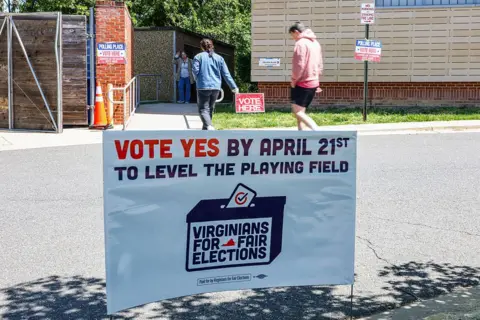 Virginia's Redistricting Paves Way for Democratic Advantage in Midterms