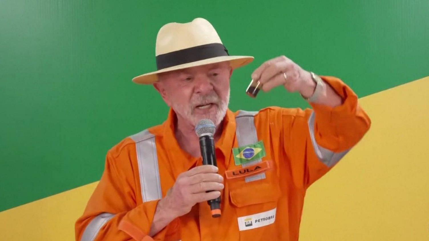 Lula Celebrates Oil Discovery Near Amazon’s Mouth Amid Environmental Concerns