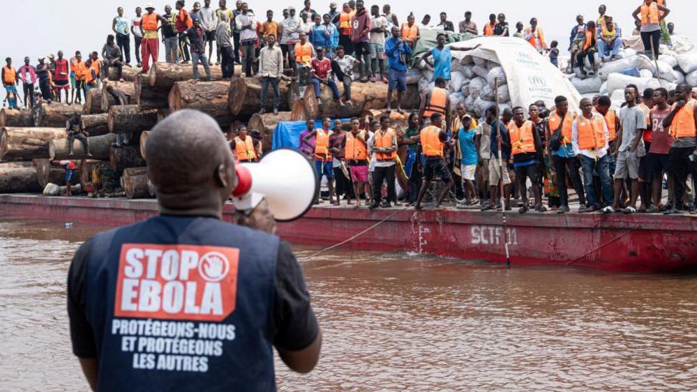 DR Congo Boat Quarantined as Ebola Threat Looms