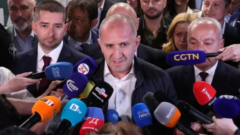 Rumen Radev Poised for Victory in Bulgarian Parliamentary Election