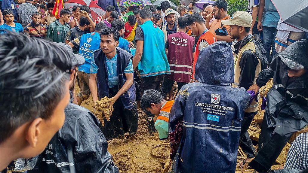 Landslide Rips Through Bangladesh Refugee Camp School, Claiming Eight Lives
