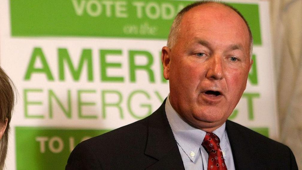70,000 Canadians Call for the Expulsion of US Ambassador Pete Hoekstra Amid Trade Tensions