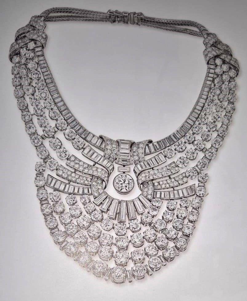 Vienna Museum Heist: 600‑Diamond Necklace Stolen in Broad Daylight