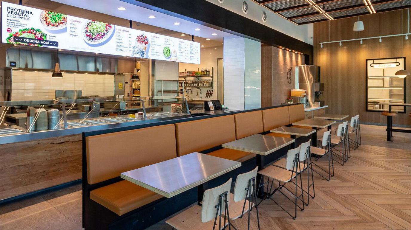 Chipotle Mexican Grill Opens First Mexican Outlet in Nuevo León