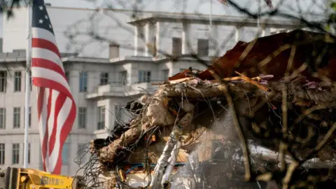 Trump's White House Renovation Sparks Controversy Due to Decades-Old Exemption