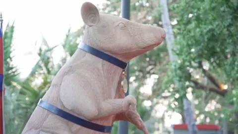Cambodia Unveils Statue Honoring Beloved Landmine-Sniffing Rat Magawa