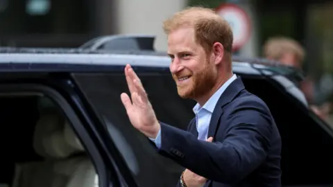 A Path to Reconciliation: Prince Harry Meets King Charles in Historic Tea