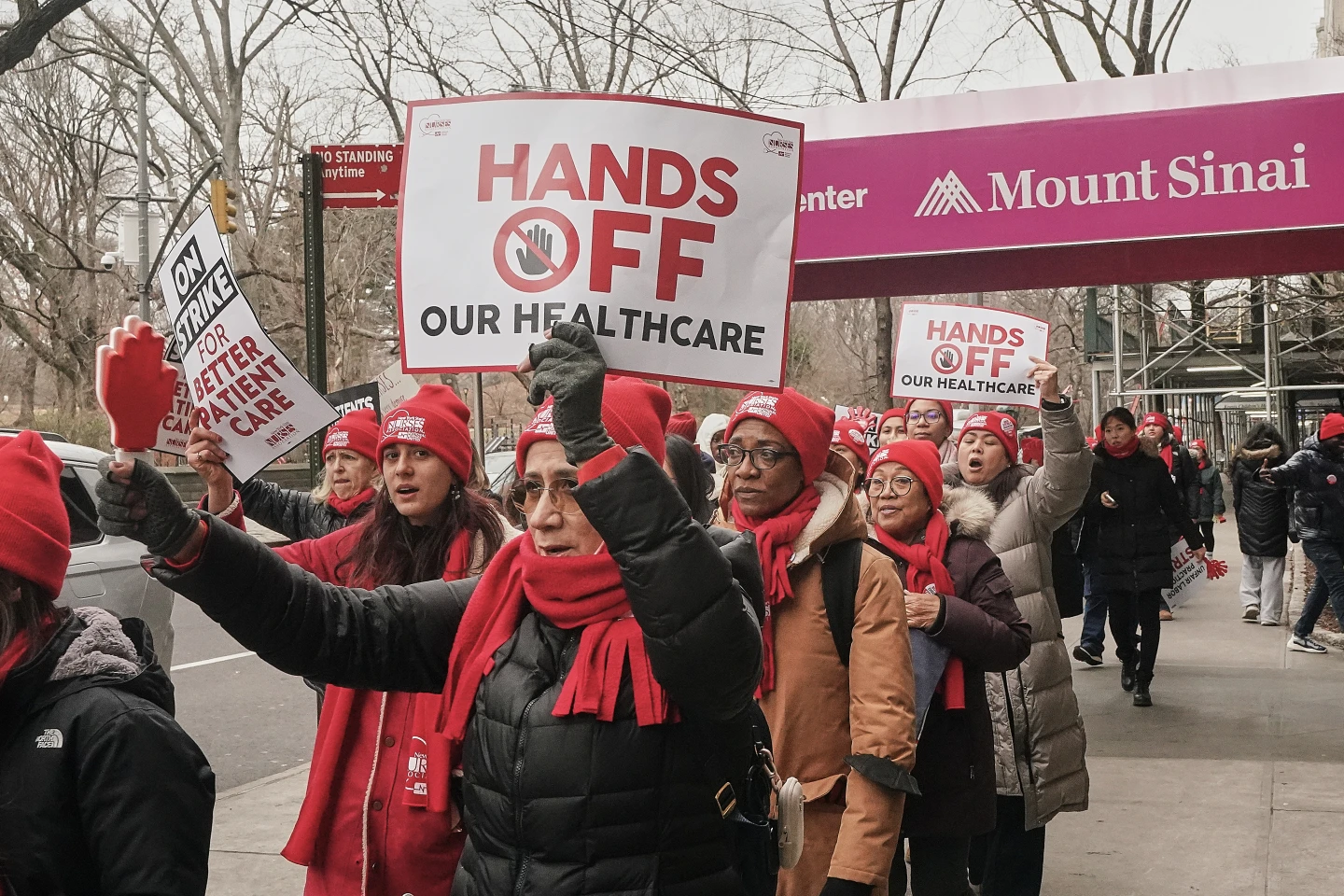 New York City Nurses Resume Contract Talks Amid Ongoing Strike