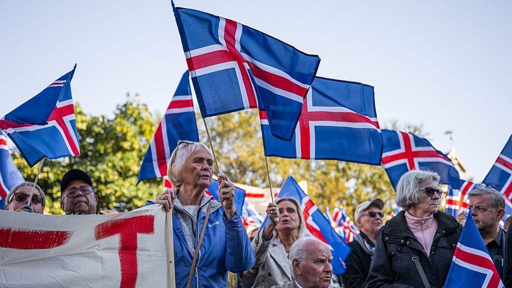 Iceland's Narrow Referendum to Reopen EU Talks Draws Close Split